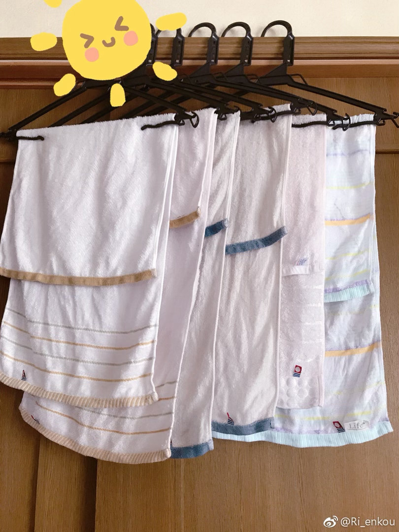 【搬运】2018年07月31日只要我家ジジ在图1:晾衣服时我把衣物挂衣架这样挂门