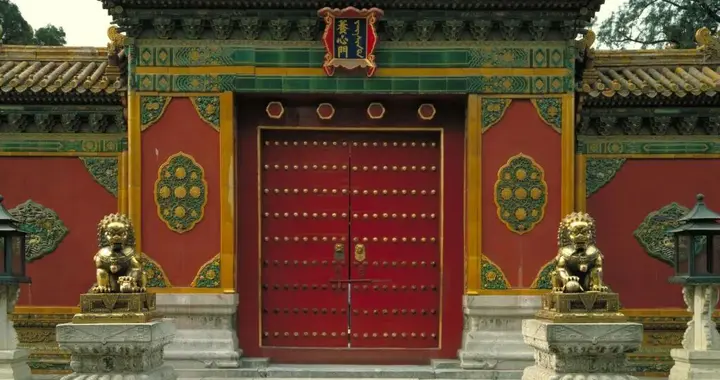 故宫养心殿今日重新开放，恢复“垂帘听政”场景