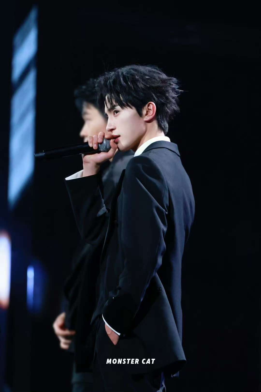 央视镜头下的张翅张翅央视镜头张翅央视镜头 好权威哦 