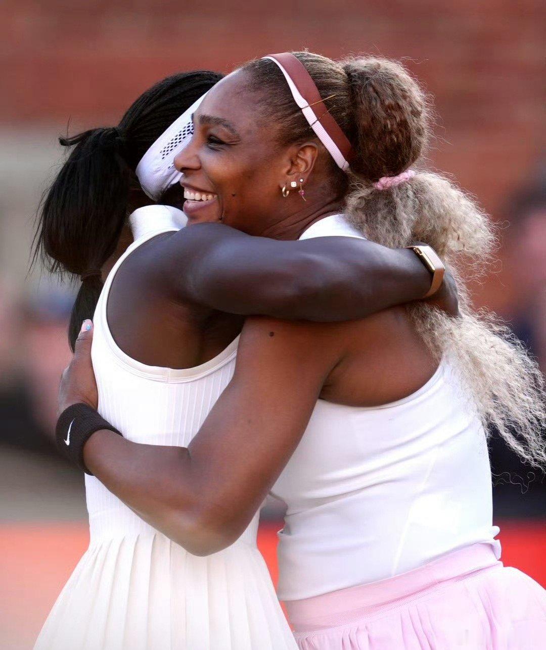小威强势拿下复出开门红WTA500伦敦女王杯女双首轮焦点战，🇺🇸小威廉姆斯/