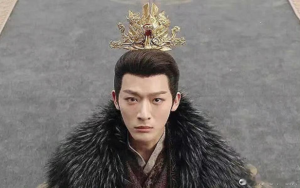 张晚意这脸怎么这么呆滞啊 ​​​