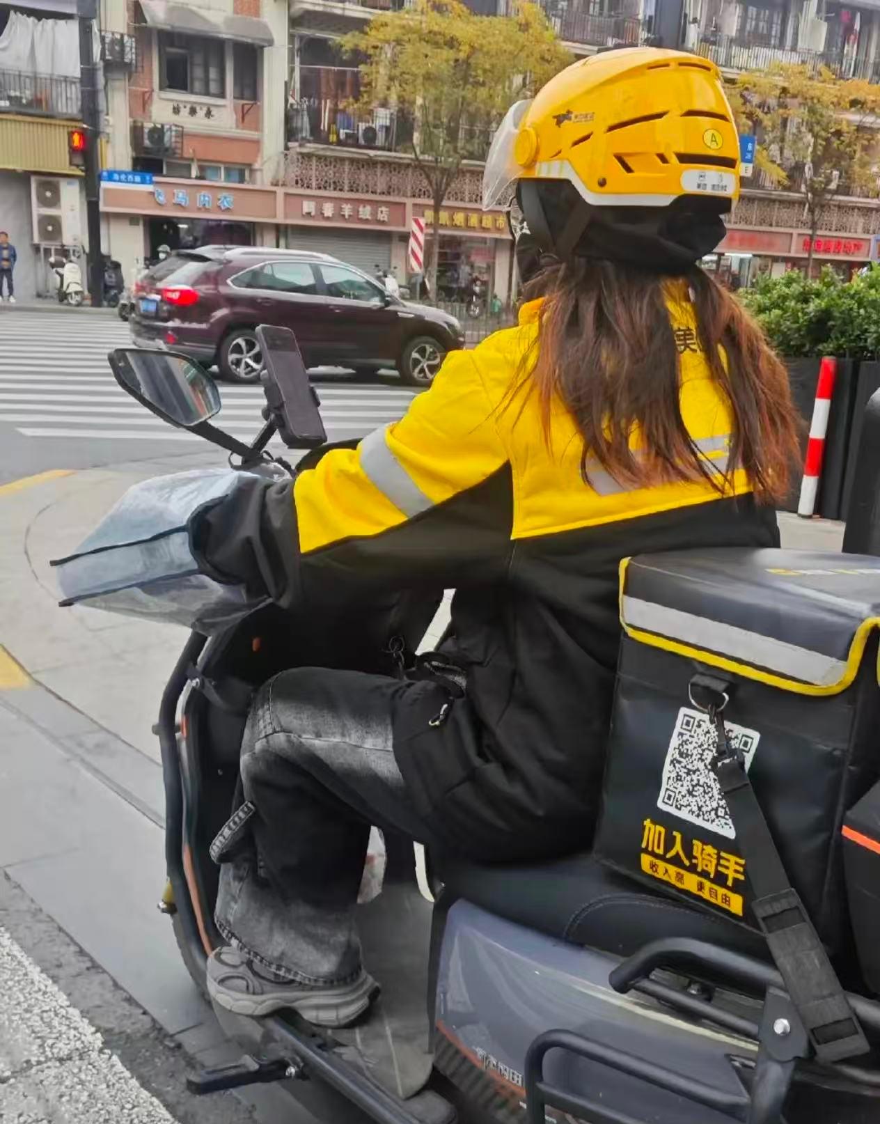 外卖骑手月入过万真的香？看完真实内情没人再盲目跟风

讲老实话，送外卖满一个月，