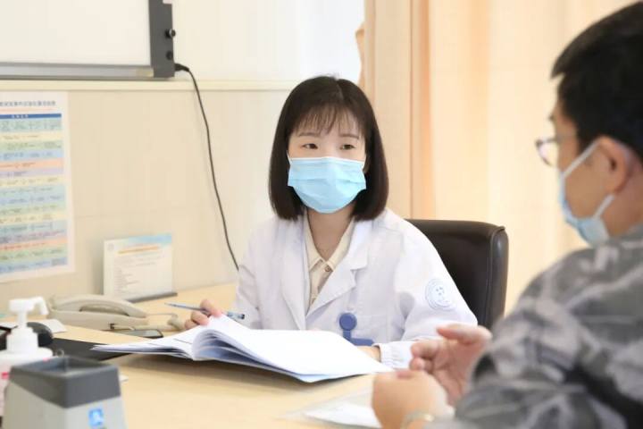 一块旧木头，让七旬老人生命垂危！医生提醒：这些日常行为暗藏风险