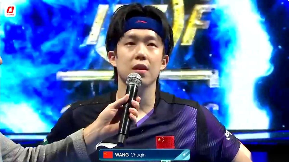 王楚钦终于拿下了职业生涯第一个世界杯男单冠军。
最后一球砸在案板上的那一刻，全场