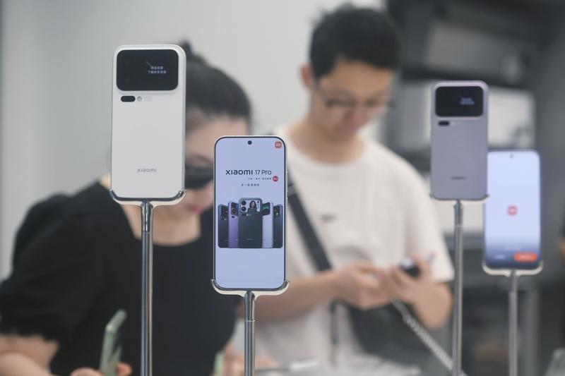 卢伟冰：小米17系列销量已超100万台
小米17系列这是要杀疯了！9月27日上午