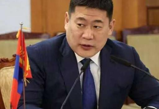 一位蒙古国网友在网上发出了这样一句话：“当初蒙古为何要脱离中国独立出来？独立的意