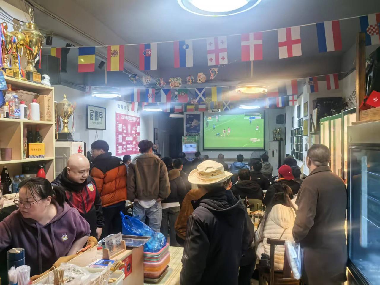 永州是冠军！
在今晚的长沙贺龙体育场
湘超决赛中，永州1比0击败常德，拿到了今年