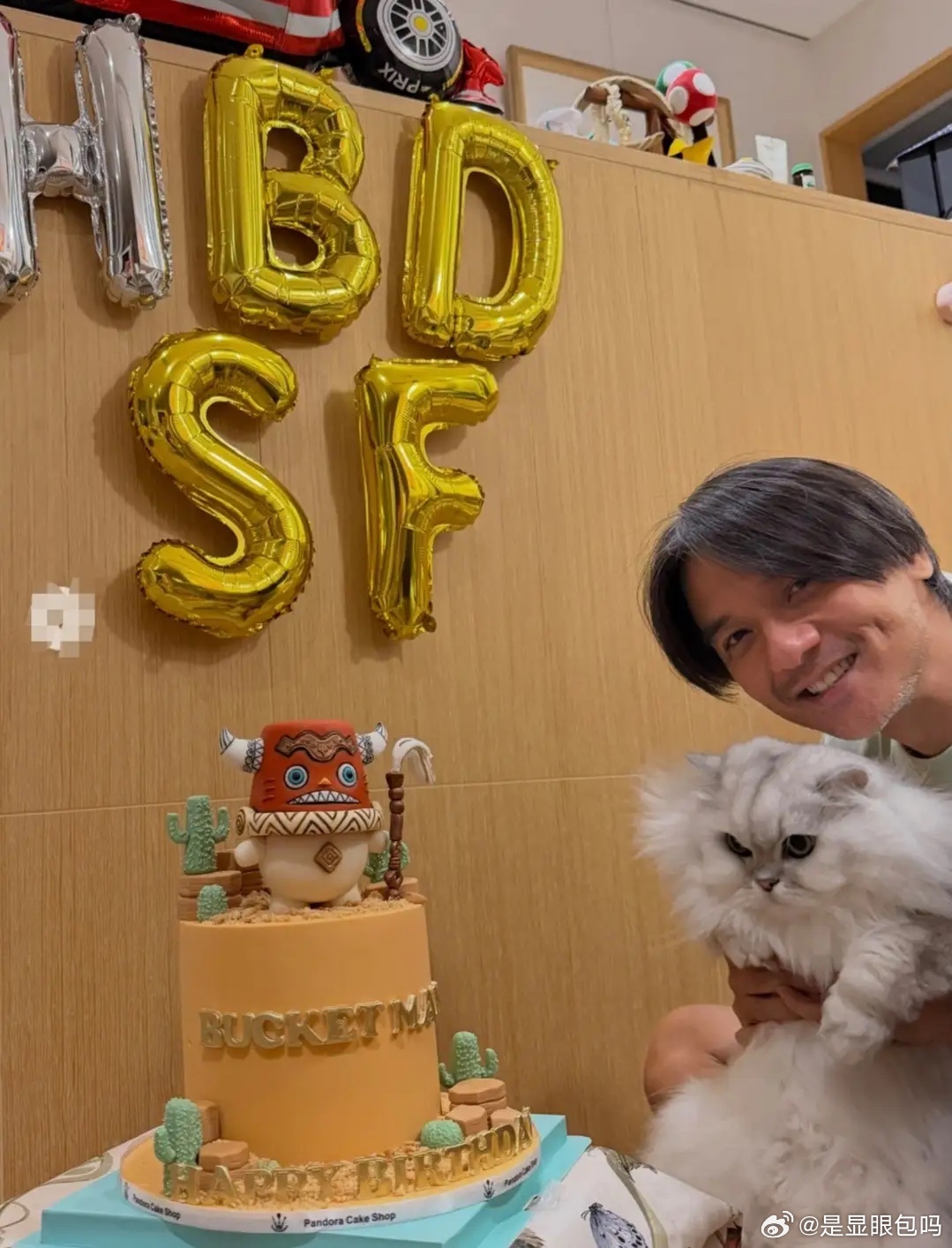 舒淇为52岁冯德伦庆生，罕晒夫妻甜蜜合照，结婚近10年没有孩子！ 
