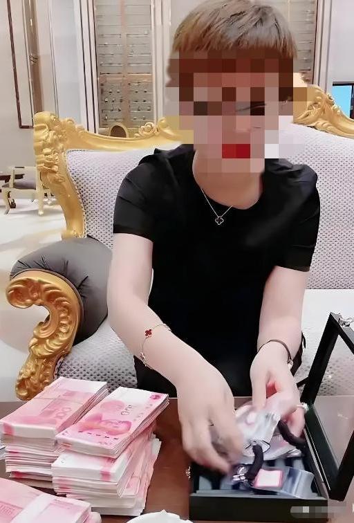 四川德阳，女子做生意借一男子400万赖着不还，男子胜诉了也要不回钱，谁料，女子收