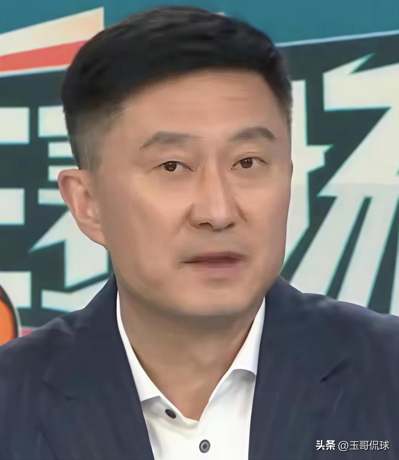 广东主帅杜锋合同到期之后，迟迟没有和广东宏远签续约合同。引发球迷热议，个人认为杜