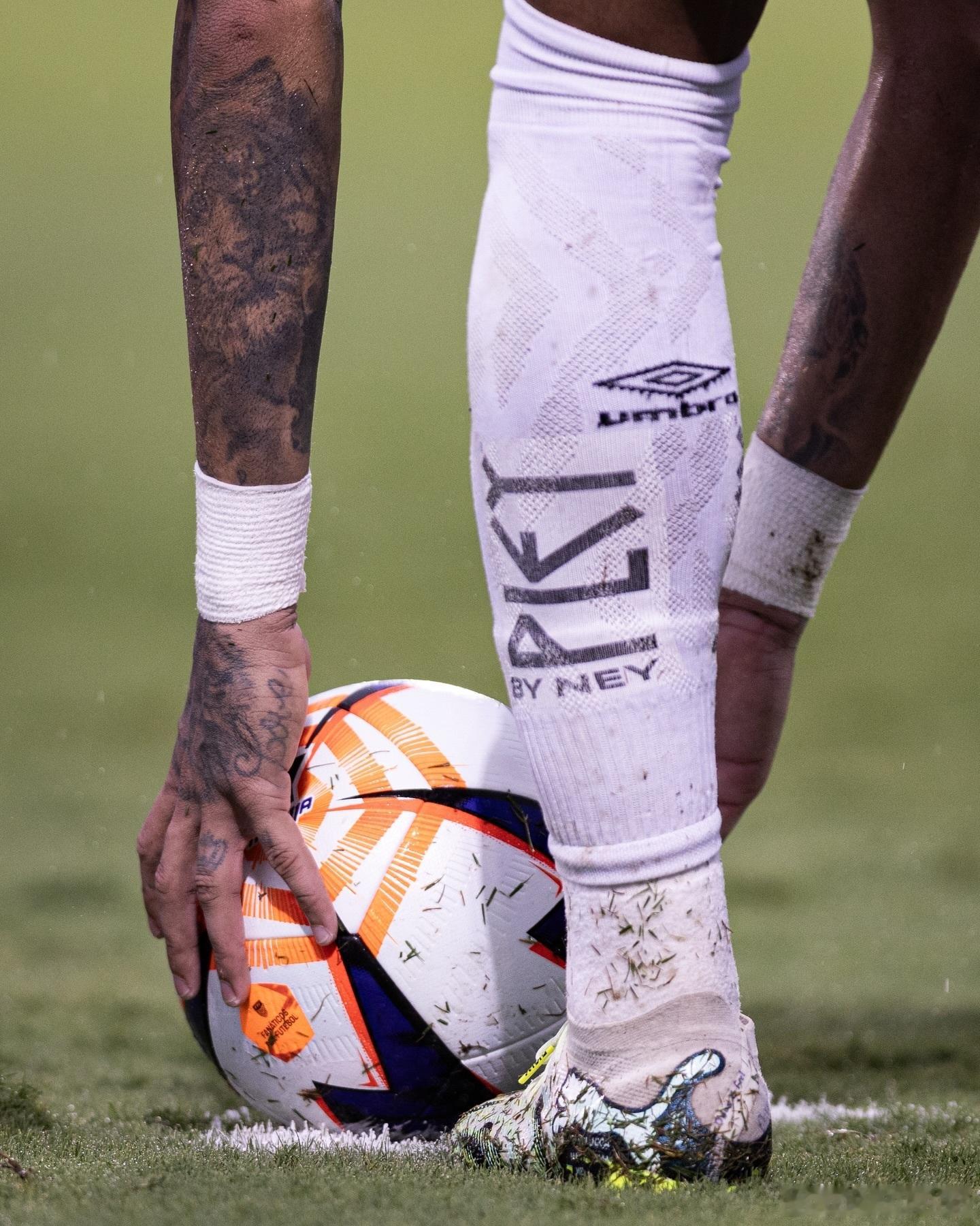 内马尔内马尔 足球⚽️之美感 