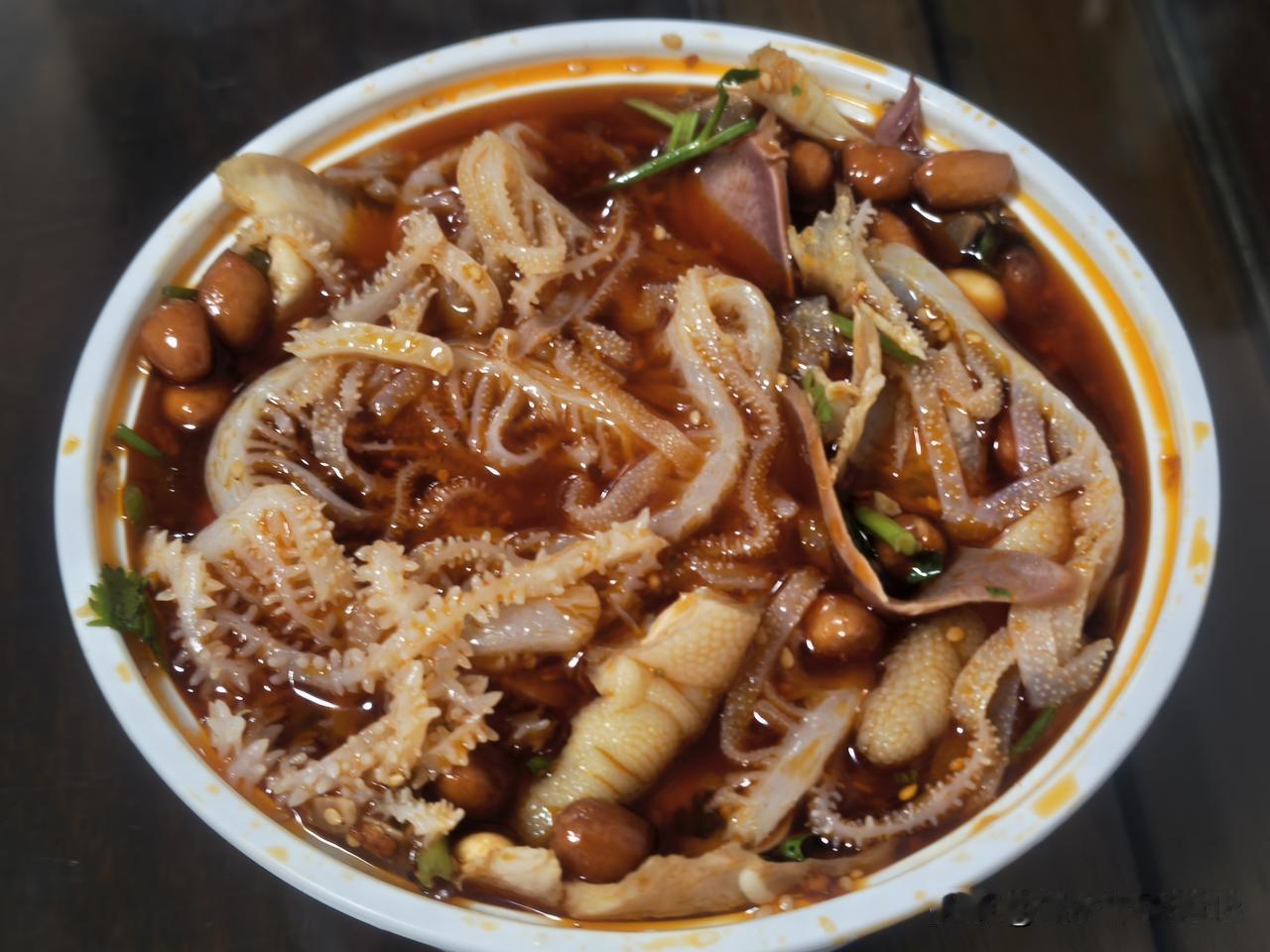 今日午餐分享

小孩早上说中午回来吃饭，我们老两口上午就忙起来了，在紫燕买了夫妻