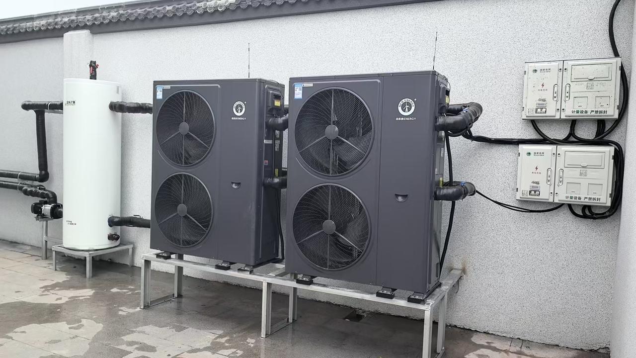 安装空气能，选地暖和暖气片，哪种更舒适？

买空气能的用户，除了选主机，最重要的