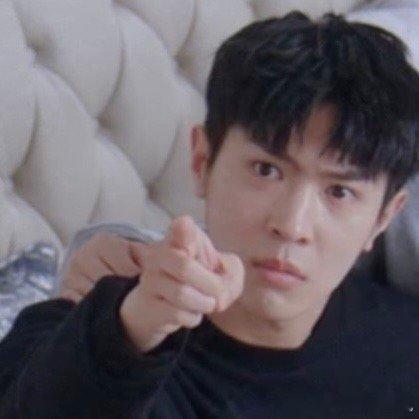 我的互联网闺蜜们，投屏的快乐咱也是体会到了追剧表情包浓度超标追剧的时候没有人能拒