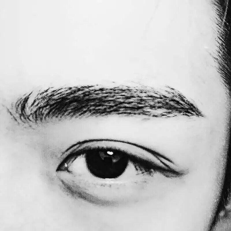 李卿网红时期照片考古到李卿网红时期的照片，这个记忆一下就回到了非主流时候，果然李