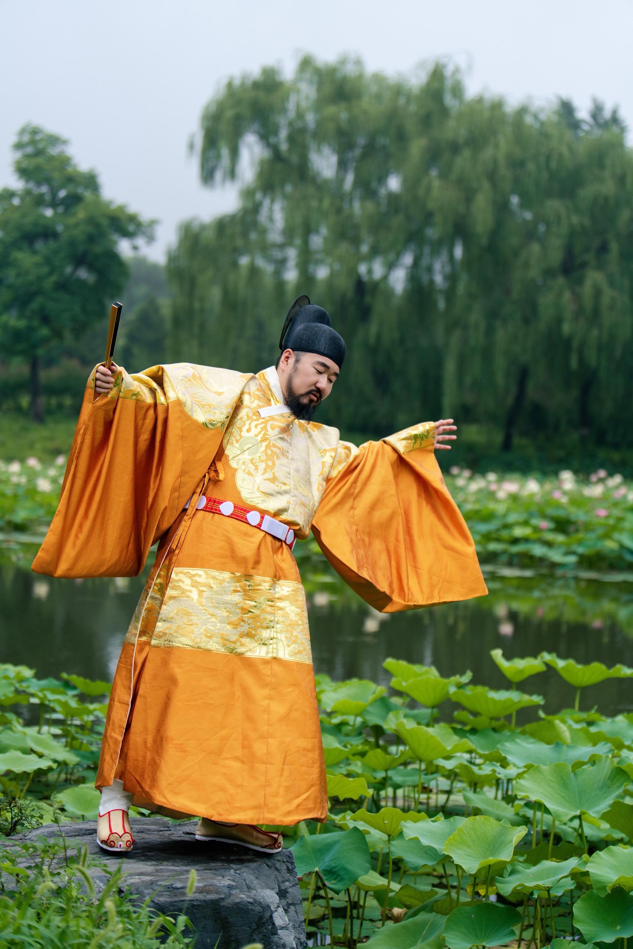 “易溶于水”的大明皇帝危险行为。大明皇帝“易溶于水”吗？ 1 容易，溶...