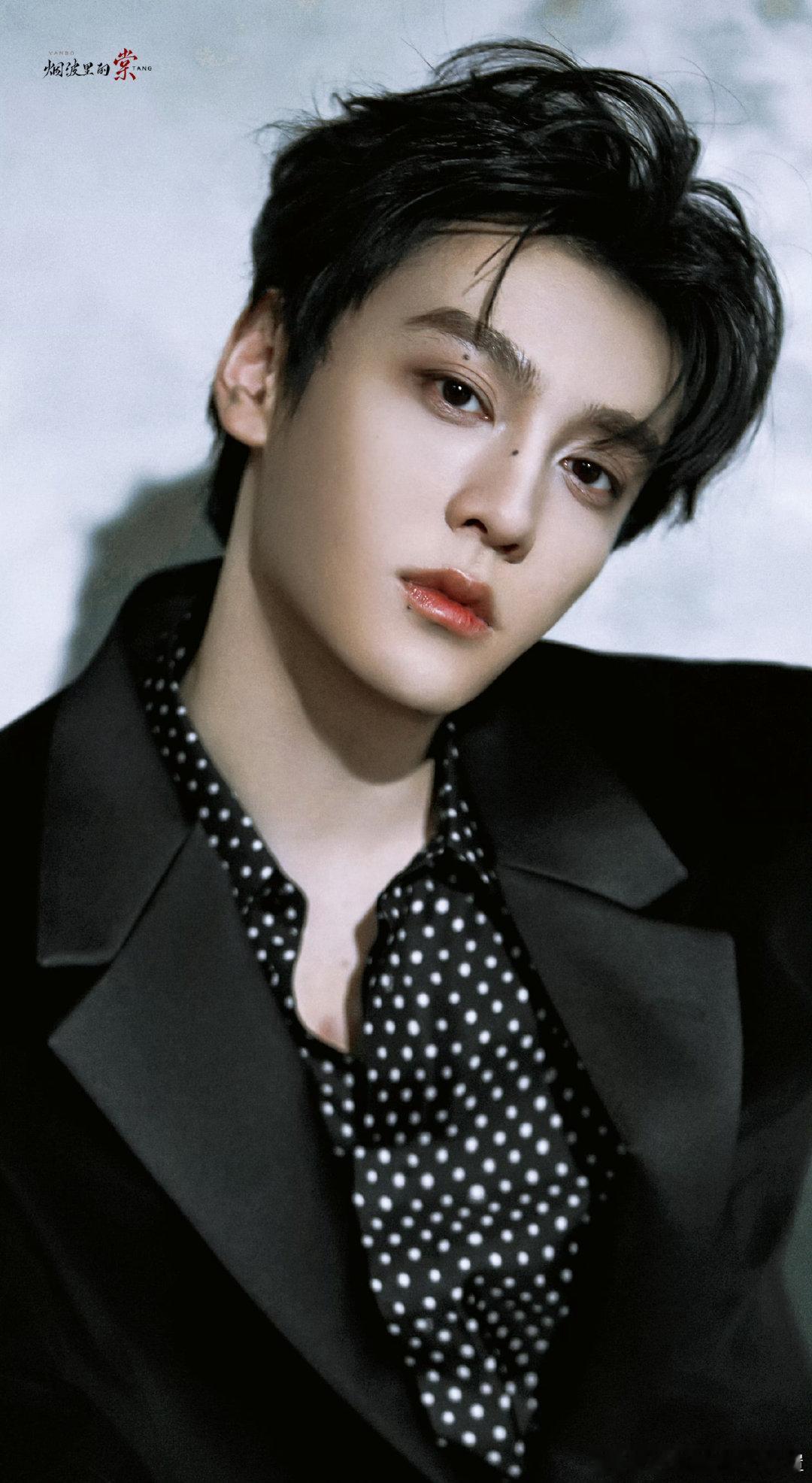 田栩宁daddy级别单开一页黑热搜都没人说丑的脸的含金量👇 