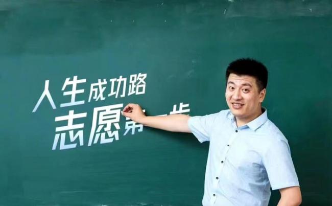 张老师说的这些是真的吗？可能我的这种怀疑有点不厚道，但我真怀疑他会接受这么多“送