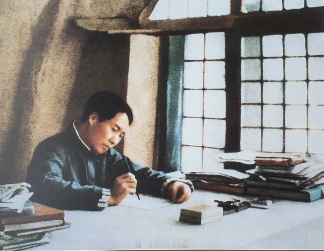 今天是毛主席的生日，是毛主席诞辰132周年纪念日，他一生都在为国家富强、民族振兴