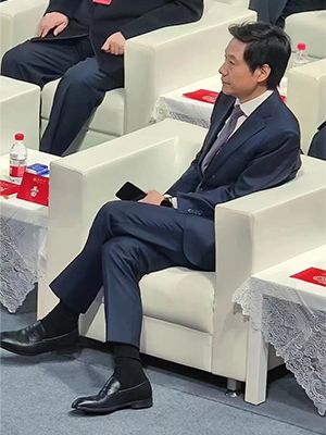 最大一笔校友捐赠：他给武大捐了13亿现金
