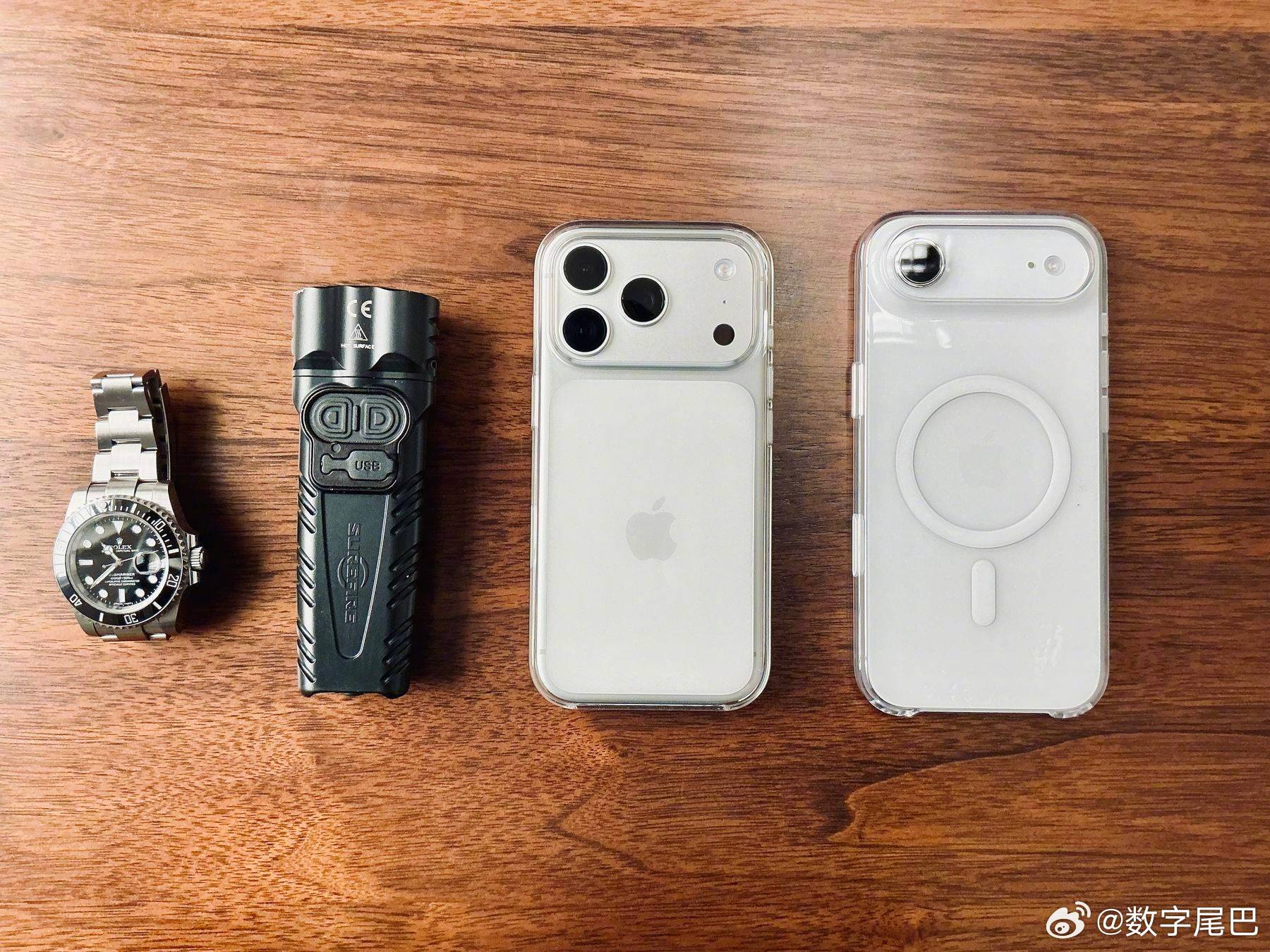 尾巴生活 最近的通勤 EDC首发的 17Pro 主力机，跟风 5499 的 Ai