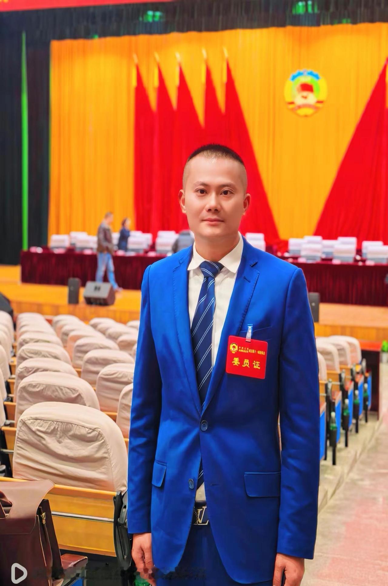 不光是捐款捐物，捐血献血！我这个身体都要献给祖国！我破产过，屈辱过，卑微过……故