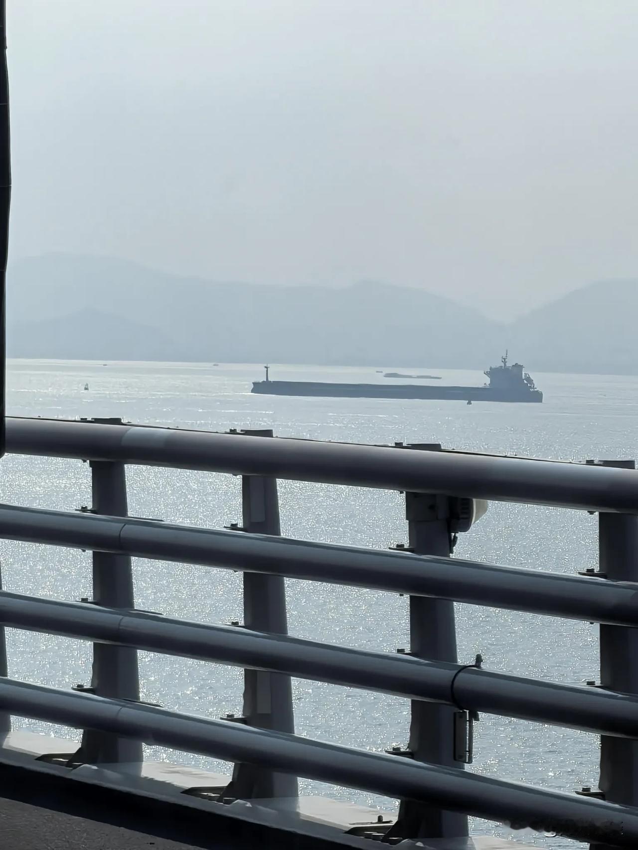 猜猜猜这是哪里？海峡，海湾？海边？