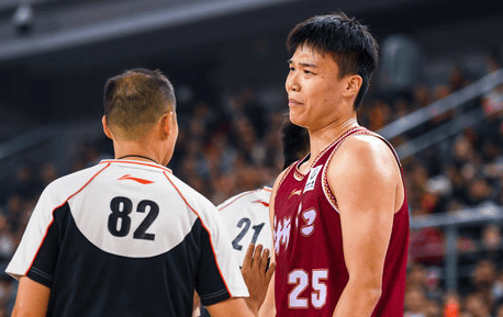 浙江官方：王仔路肩锁关节半脱位&肌腱损伤，预计伤停4周