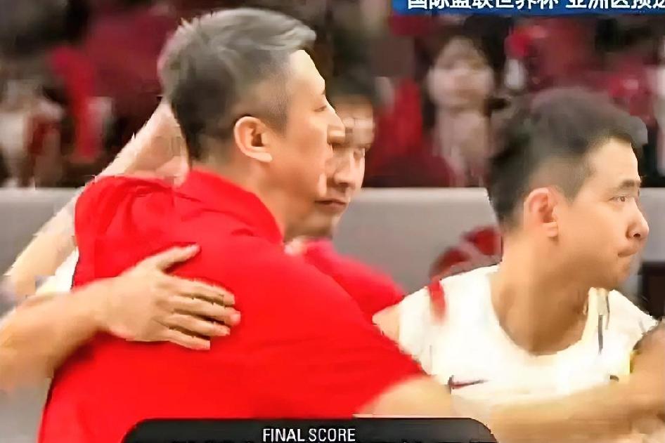 说实话，中国男篮昨晚能在客场逆转战胜日本队！可真的是太不容易了！
应该说这场比赛