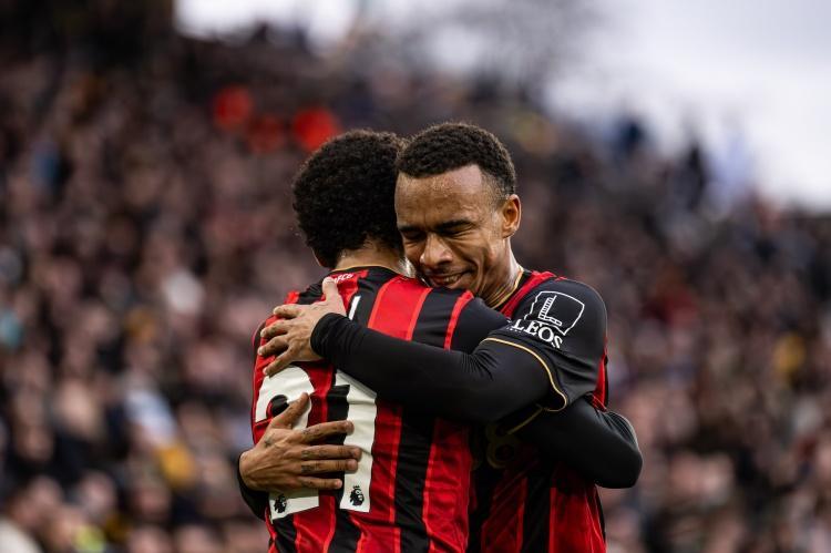 法媒：利物浦、皇马和巴黎有意克鲁皮，球员目标是赢得金球奖3月8日讯 根据法国媒体