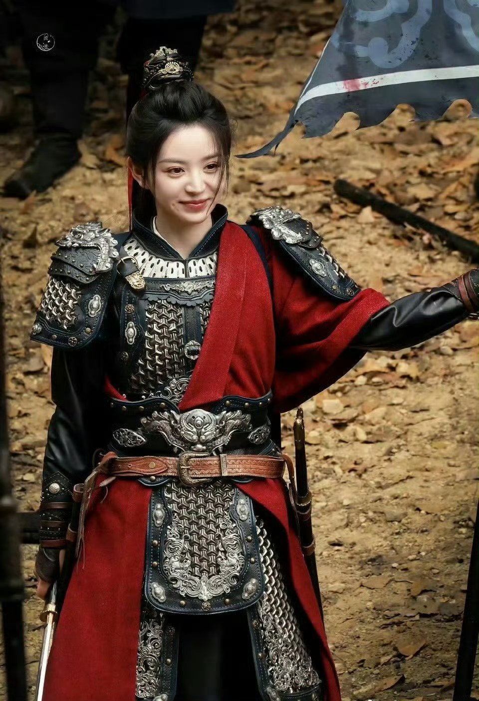 不是？这真的不是一样的造型吗？ 谁更胜一筹 