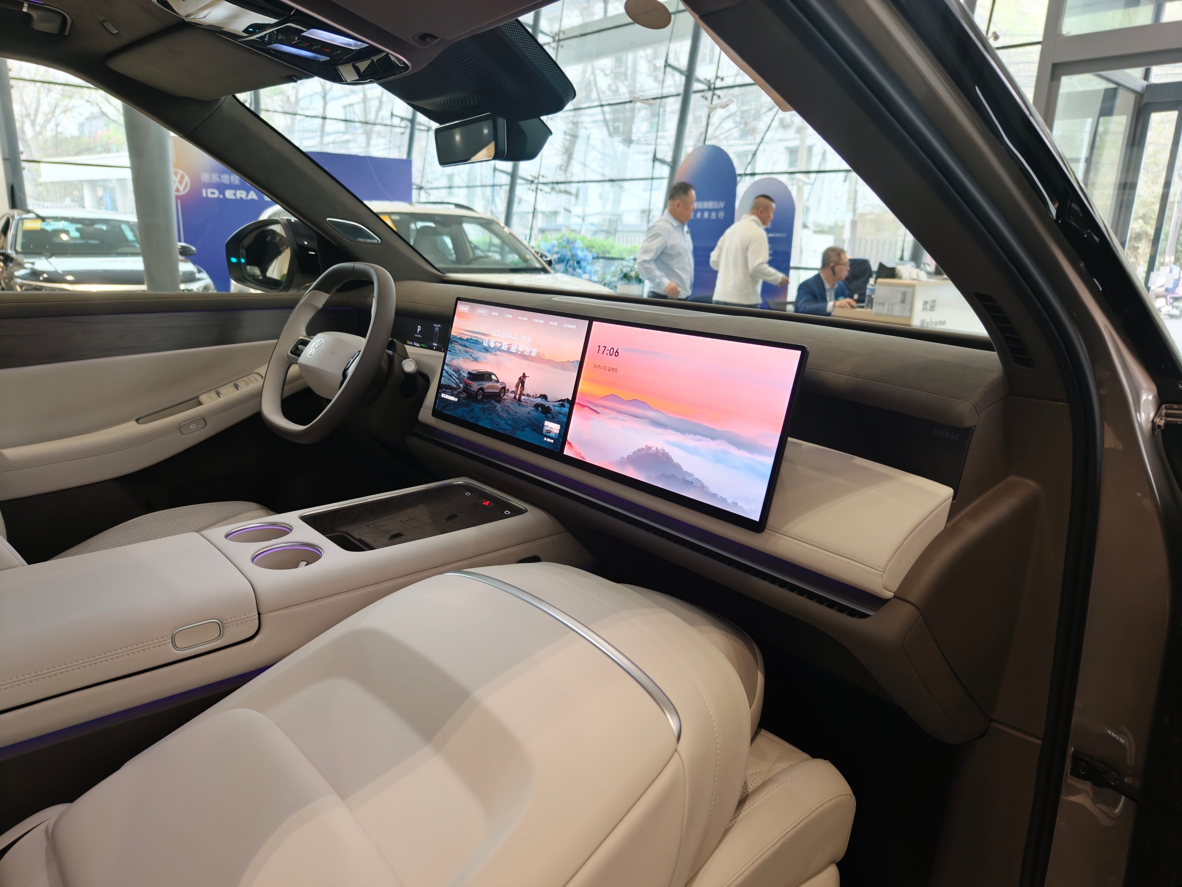 00后已经开始买大众了3月30日，上汽大众9X正式预售，作为大众首款增程产品，预