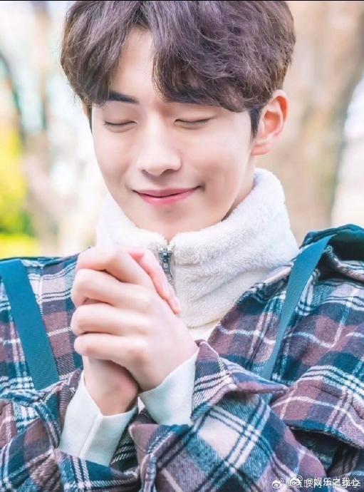 南柱赫变双眼皮了家人们，今天娱乐圈又有大瓜啦！曾经凭借《举重妖精金福珠》等剧火出