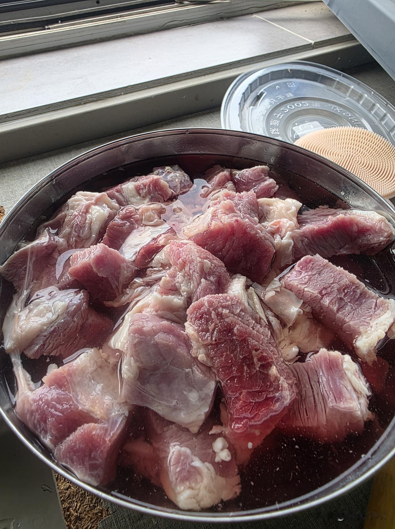 买了食材，今晚给外孙做土豆炖牛腩……

一个11岁的孩子，只因体育老师让他注意体