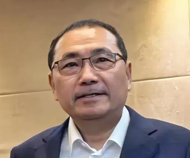 新北市长侯友宜4月1日就国民党主席郑丽文受邀访陆一事表态称，“‘中华民国’是我们