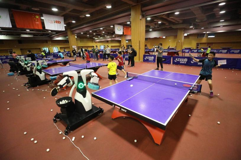 4月14日，多家媒体报道称，运动训练机器人品牌“庞伯特”已在不到半年内连续完成A