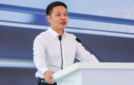 何小鹏我为什么要造这台车宝子们！小鹏GX发布会超燃！它行业首创航空级六重安全冗余