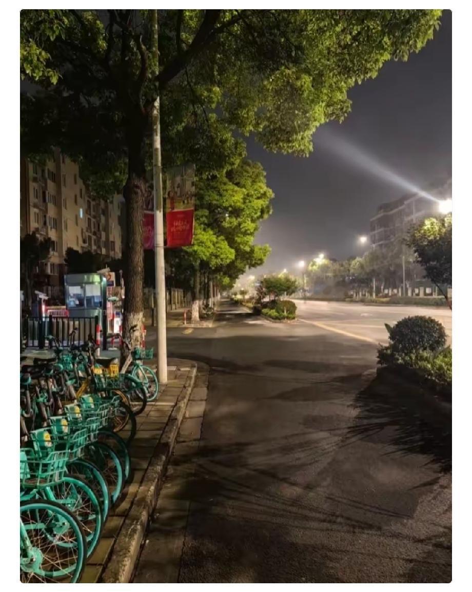 今天8月14号了，
还有最后9天，
也就是8月23号，全国各地就正式结束长达40
