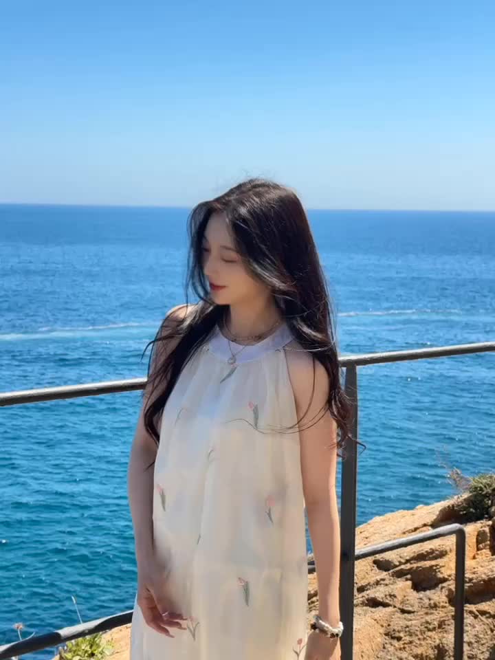 当大人太没意思了，而我永远会是个小孩
