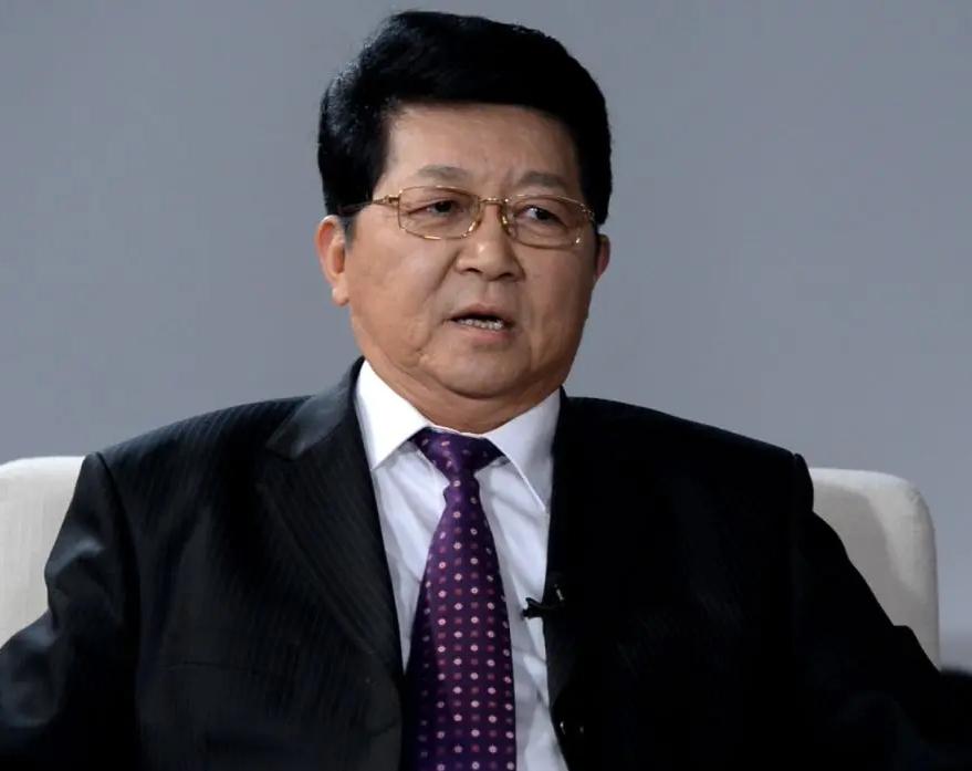 再看看人家李嘉诚，那才真商业天才，在北京大量房产高位折价抛售，赚得盆满钵满。
曾