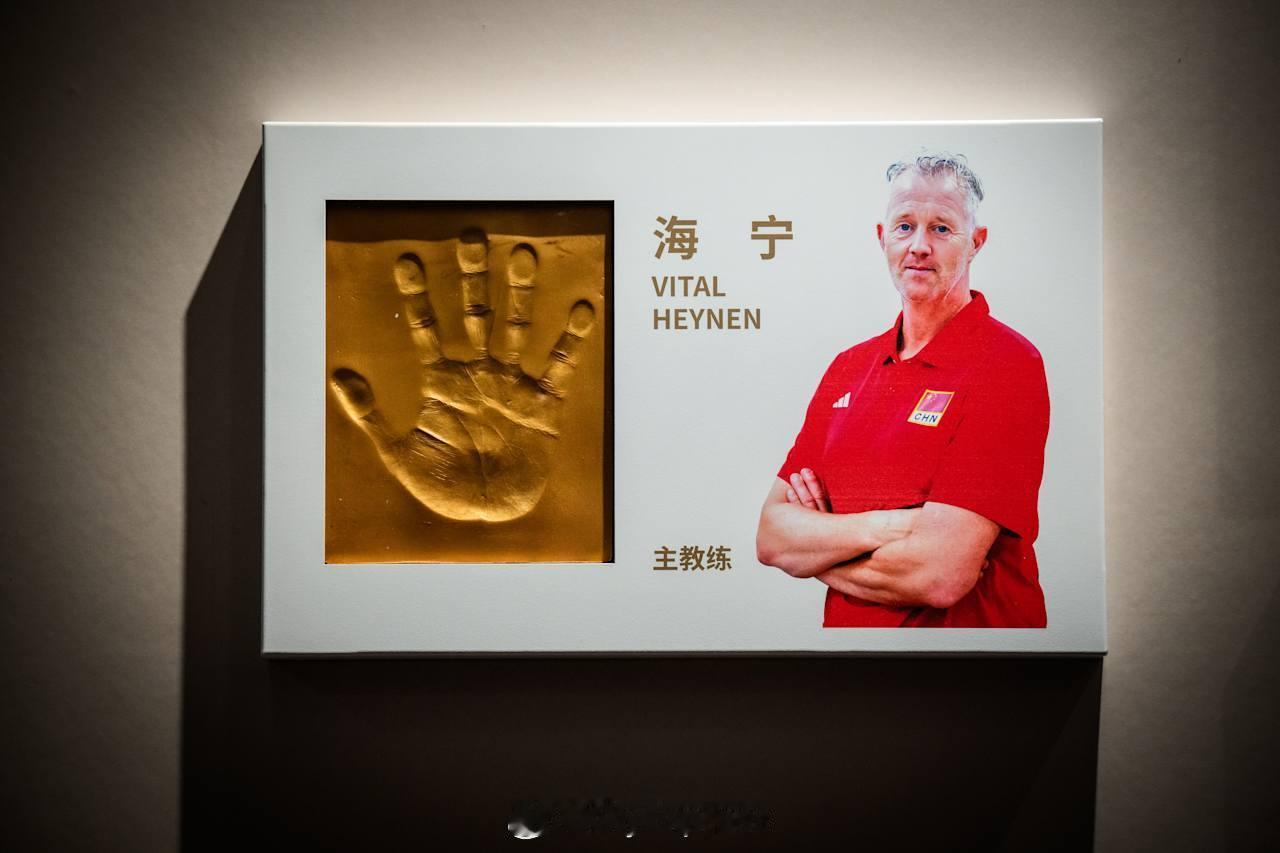 2025世界男排联赛中国男排1比3巴西男排 海宁这是在北仑留下了手印吗？ ​​​