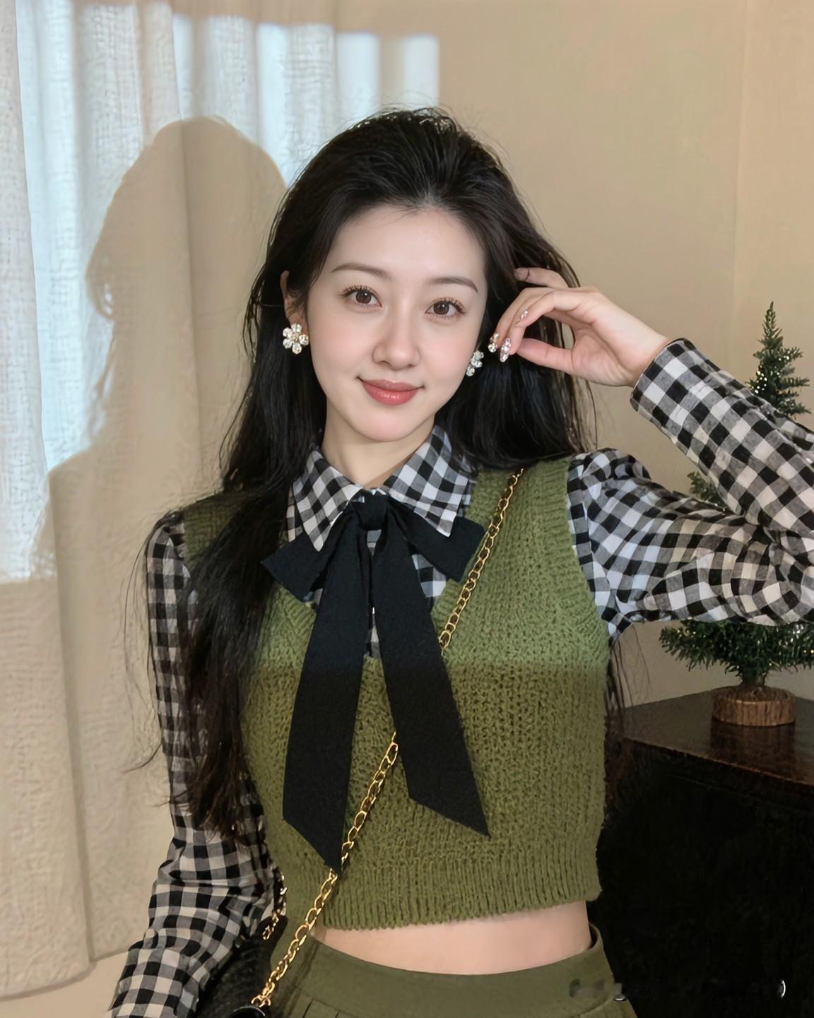 在感情中被偏爱，
就像在人群中总能被优先看见。
不是刻意讨好，
而是对方眼里有光