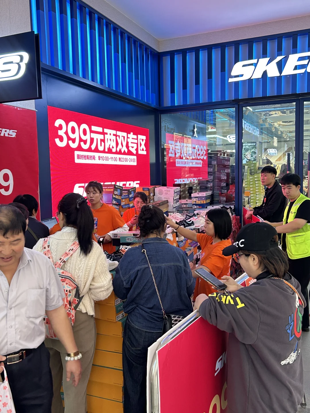 这就是太原奥莱店庆的现状吗！！！！