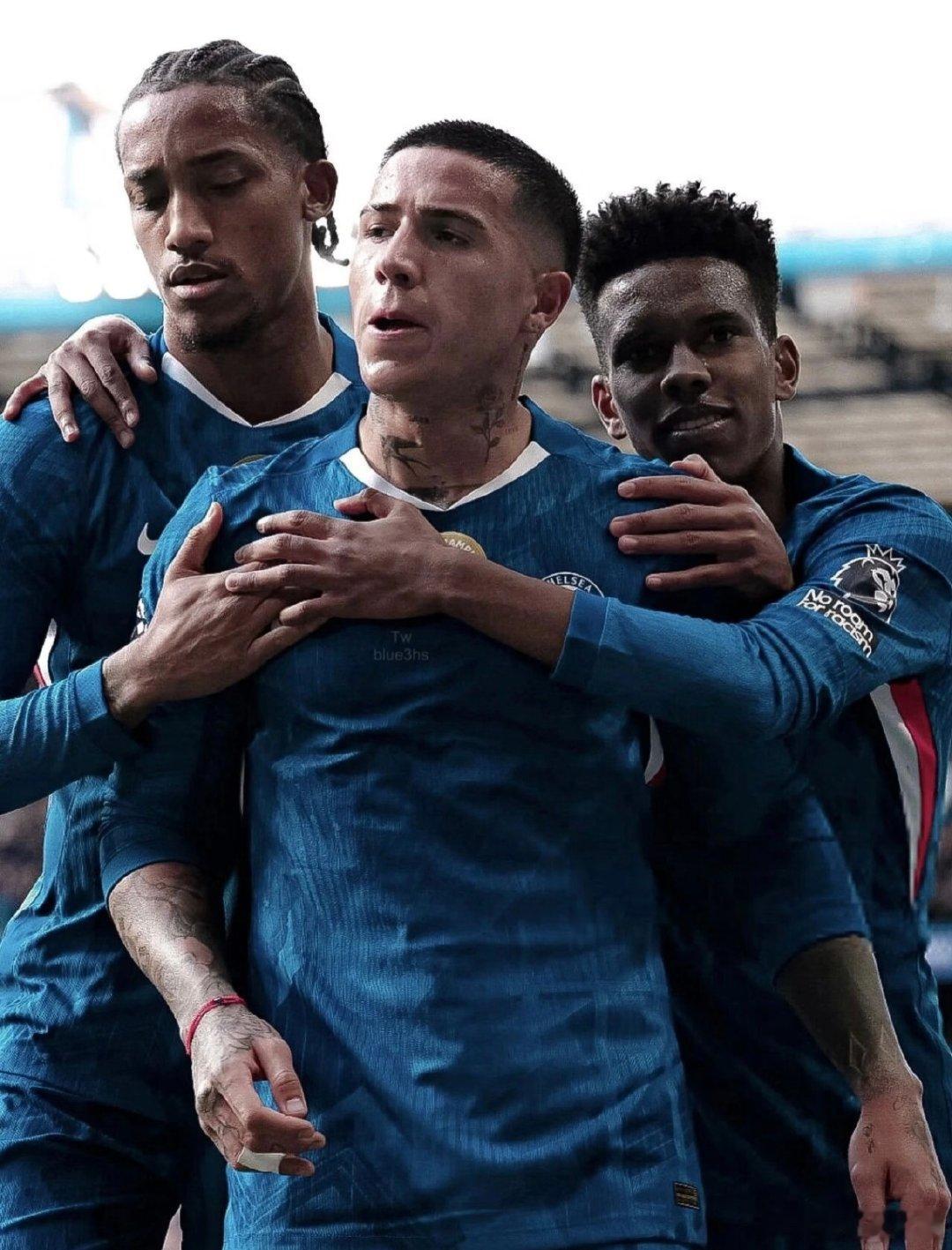 欧冠生死战：亚特兰大主场迎战切尔西，谁能突围？北京时间12月10日凌晨四点，欧冠