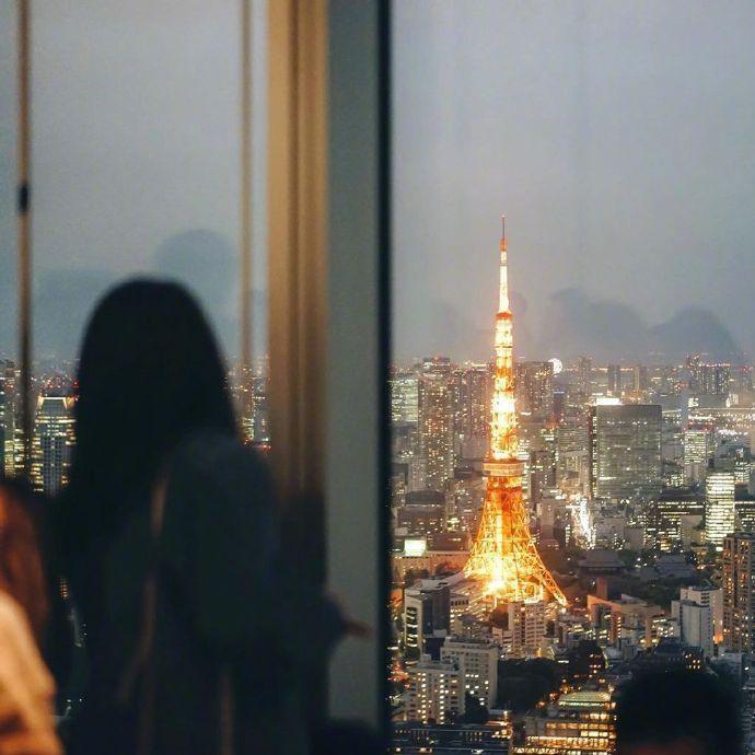 “真正能给你撑腰的，是丰富的知识储备，足够的经济基础，持续的情绪稳定，可控的生活