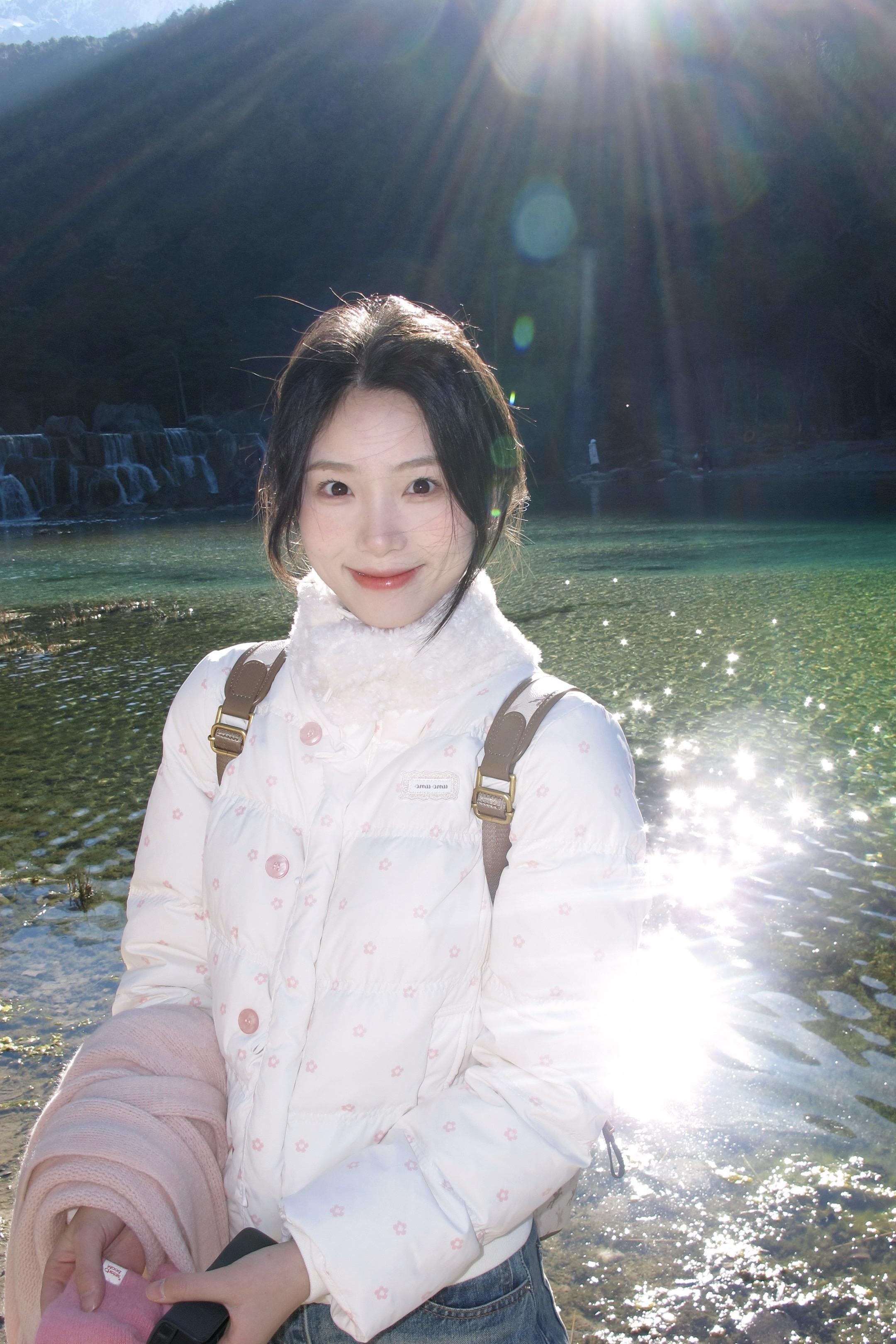 女儿心总如水 起伏而迂回。