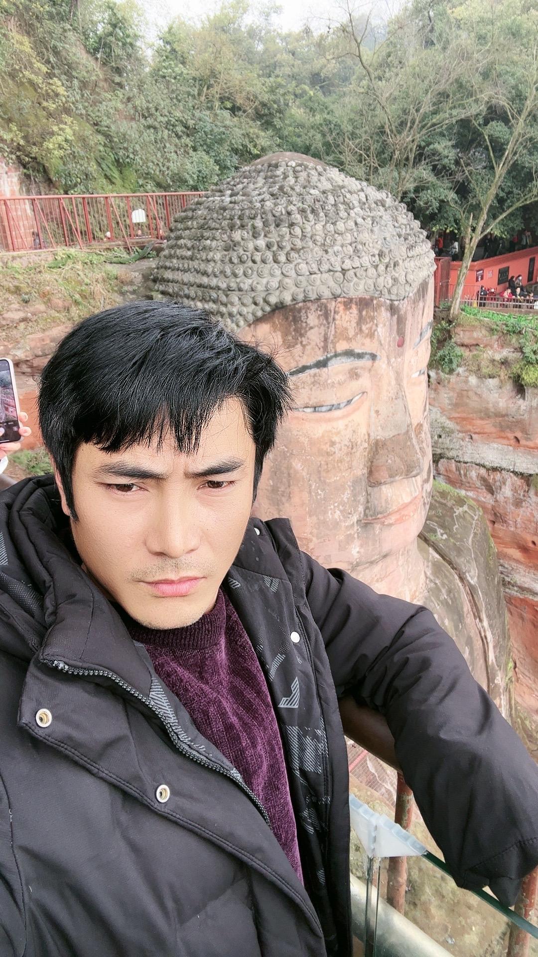 人生在世，苦难如影随形，尤其是对衰老、疾病和死亡的恐惧与厌恶，常常困扰...