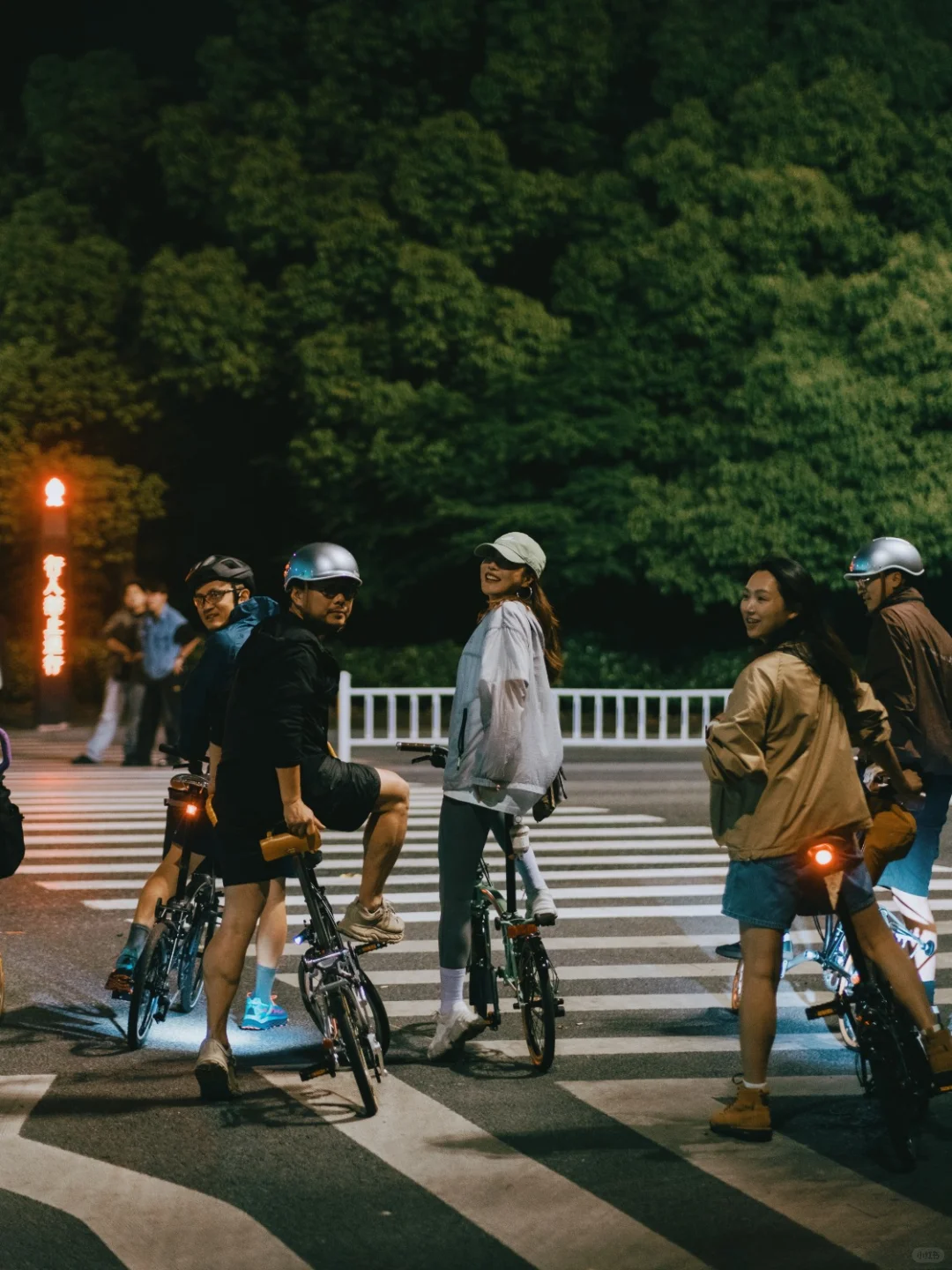 夜骑出汗，保持浪漫！