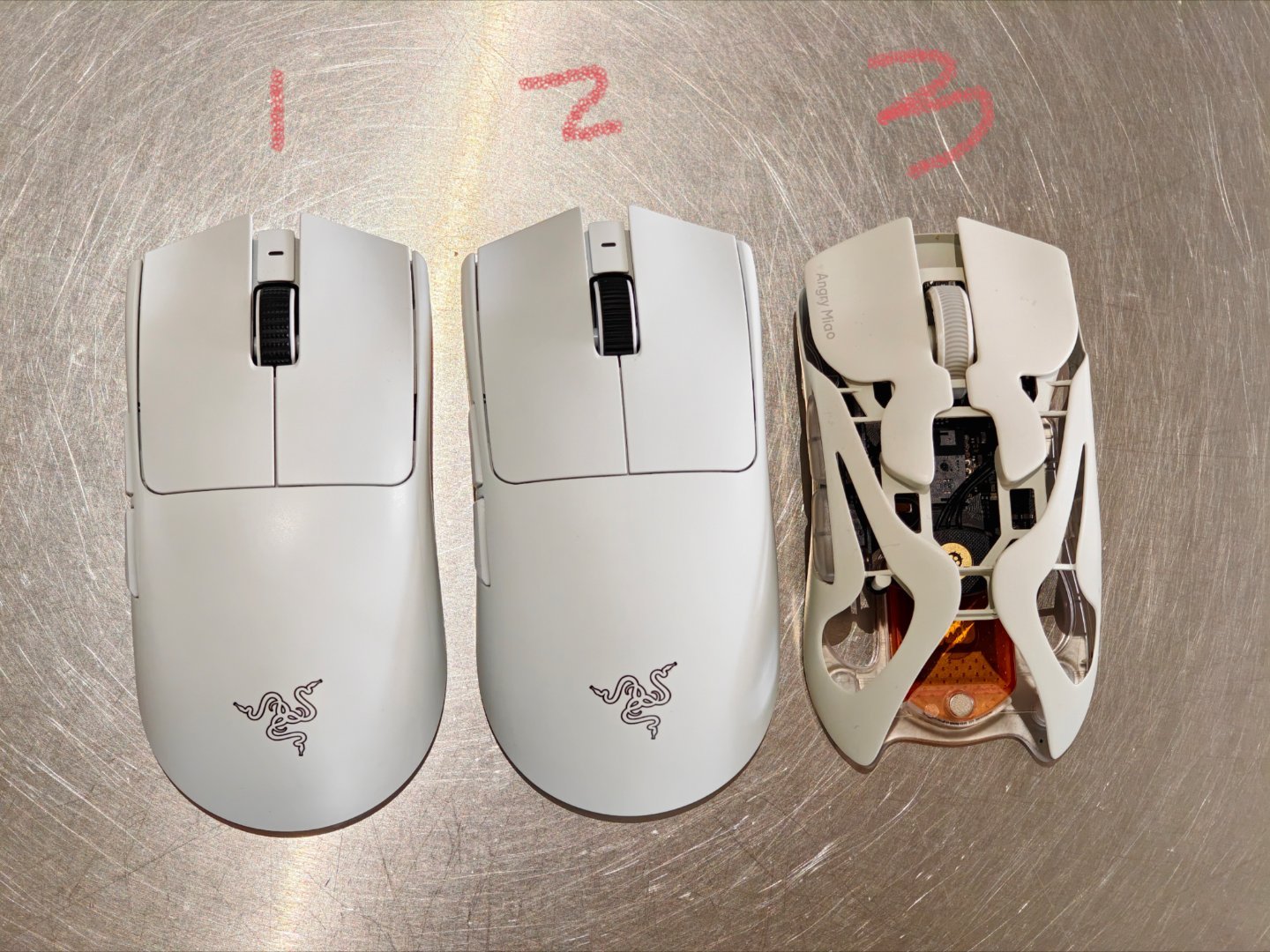 雷蛇毒蝰 V4Pro拿到了。3 是 am infinity .97，所谓更适合亚