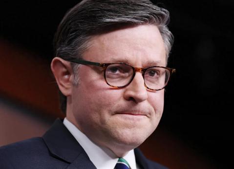 美国议长国会当众发飙怒怼同僚，放狠话疯狂威胁，敢反对这项法案，就要对数千美国人死